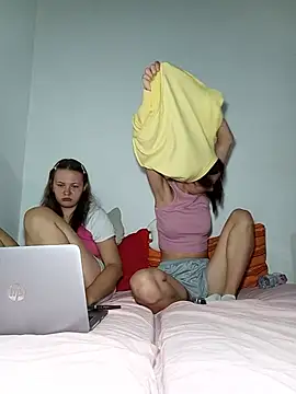Chat +18 de ella_maya ao vivo