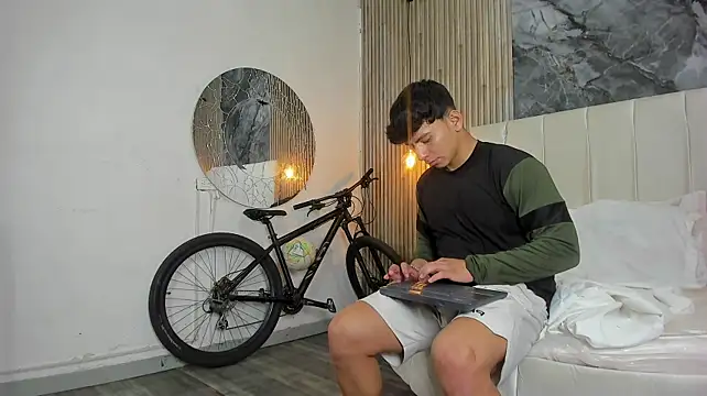 dark_ay live XXX chat