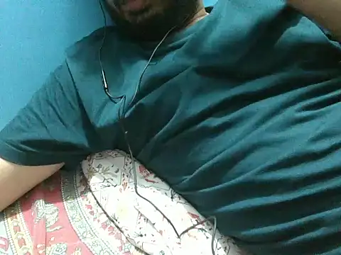 Precumboner Adlı Modelin Canlı XXX Sohbeti