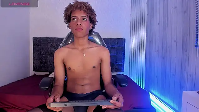 Chat XXX en directo de luccas_lowee