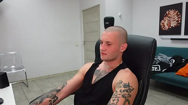Igor_Wilde Adlı Modelin Canlı XXX Sohbeti