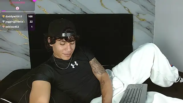 Chat XXX ao vivo de MaximilianRoth