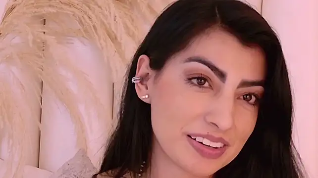 NinnaPiers' Live XXX Chat