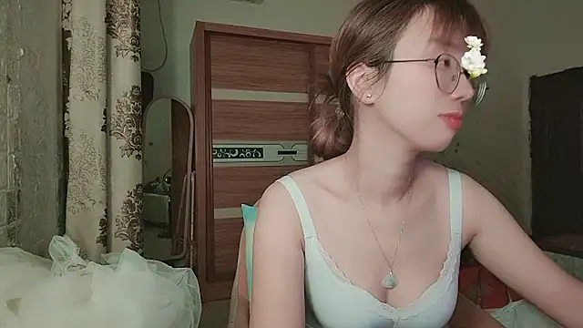 دردشة Lili_666 الجنسية المباشرة