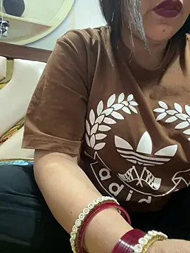 Chat +18 de Anshika_Arya ao vivo