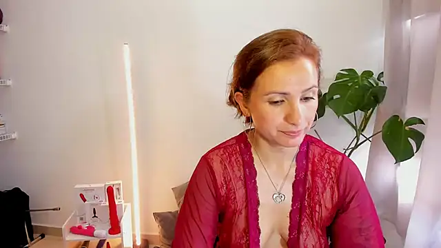 צ'אט XXX בשידו ר חי של vanessabrown_