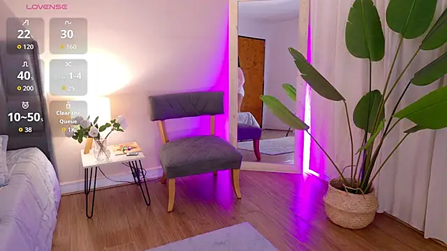 Megaan___ Chat XXX in diretta