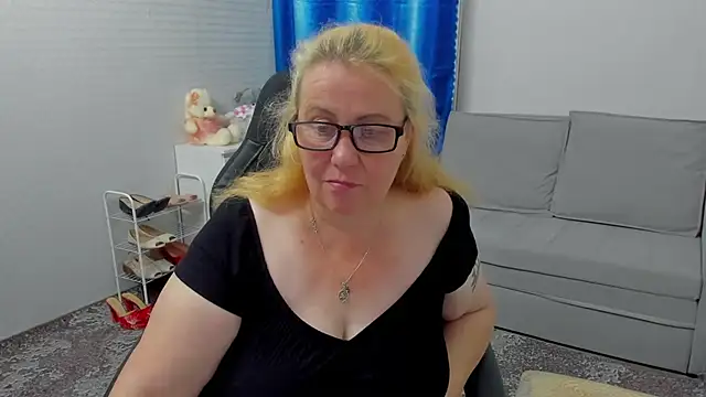 Frau_Marta Adlı Modelin Canlı XXX Sohbeti