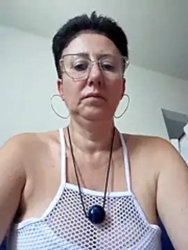 MILEIDE980 Adlı Modelin Canlı XXX Sohbeti
