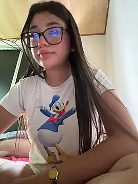 XXX chat uživo modela Amy_adely