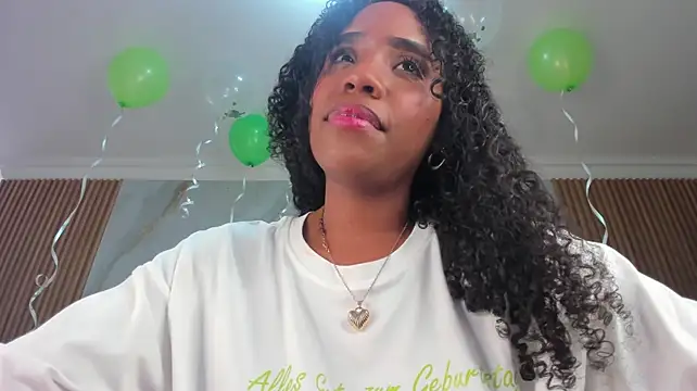 lia_16 Chat XXX live