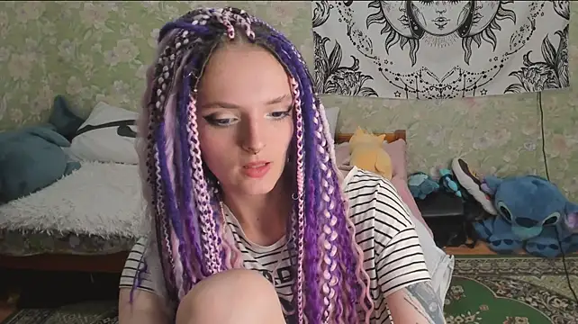Cutie_Adelia Adlı Modelin Canlı XXX Sohbeti