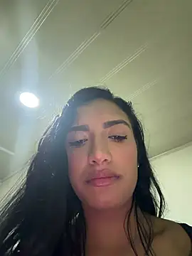 AlinaArgii Adlı Modelin Canlı XXX Sohbeti