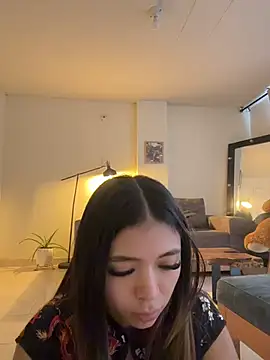 HoneyMollyX XXX чат на живо