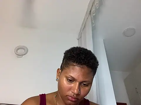 madelltheebony Live XXX-Chat