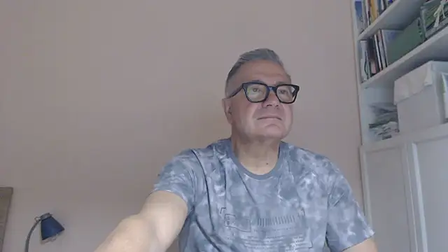 YOU6me live XXX chat