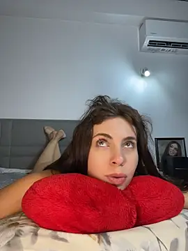 CurlyLara – Live XXX-chat