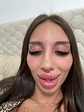 BlueEyes_BB – Naživo XXX chat