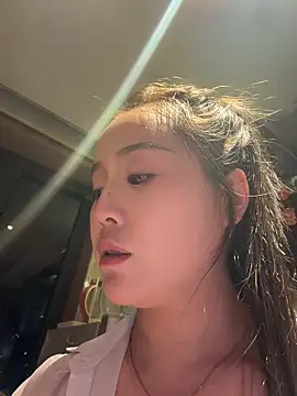 momoli60's Live XXX Chat