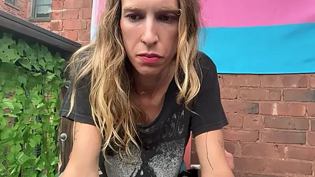 tslurbarbie's Live XXX Chat