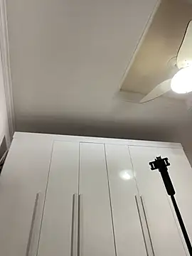 Chat +18 de Aneruivinhaa ao vivo