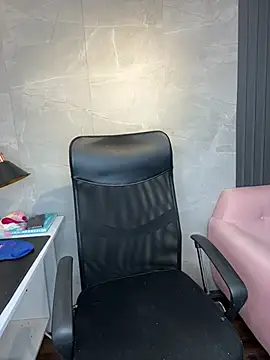 Chat +18 de AriaVegaSoe ao vivo