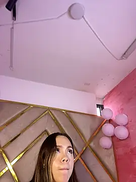 Sara_Harris7 Adlı Modelin Canlı XXX Sohbeti
