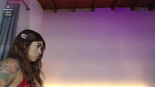 ZarahFoxx's Live XXX Chat