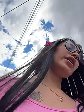 צ'אט XXX בשידור חי של Mavi_pink