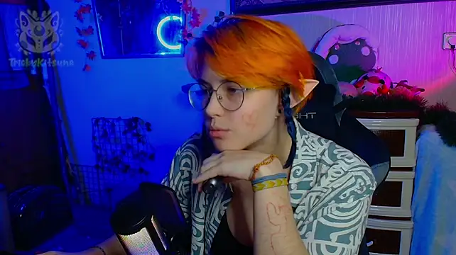 TrickyKitsune XXX чат на живо