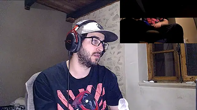 young_bear06's Live XXX Chat