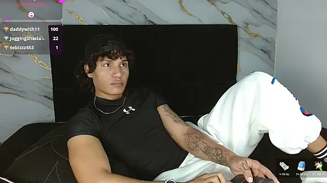 MaximilianRoth's Live XXX Chat
