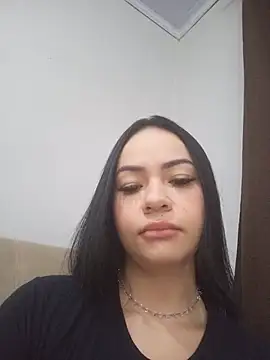 Chatroom XXX en direct de Newhot__Rj