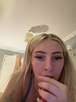 Chatroom XXX en direct de BlondieMbaddie