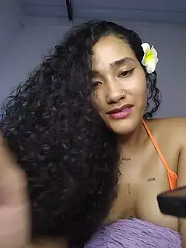 jaderossxx Chat XXX in diretta