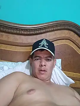 cristian07_ Adlı Modelin Canlı XXX Sohbeti