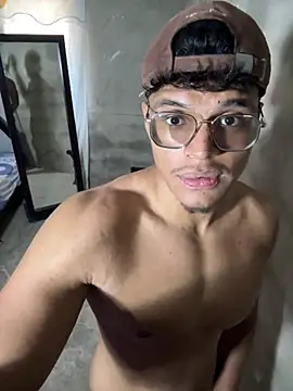 XXX chat uživo modela max__4vc