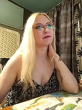 Chat +18 de Evelyn_Harris ao vivo