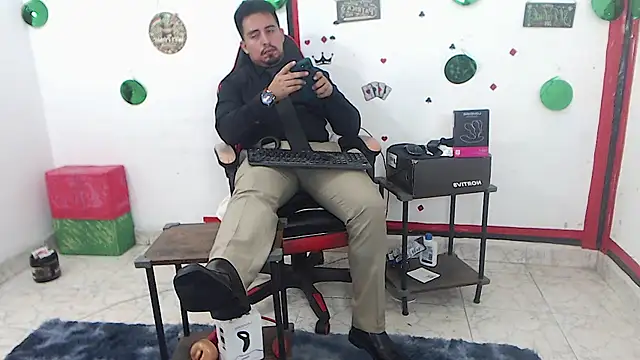 دردشة KalethBigDick الجنسية المباشرة