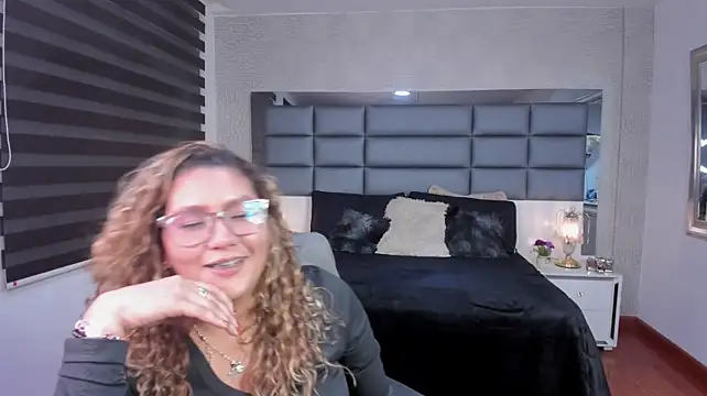 Živý XXX chat Yanna_Jonness