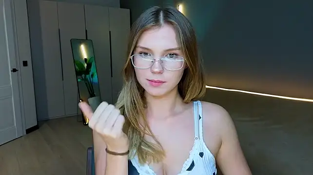 XXX chat uživo modela linakorvin