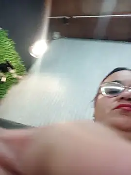 Chat +18 de OneLustyBBW ao vivo