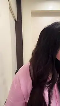 Chat +18 de ashwariya23 ao vivo