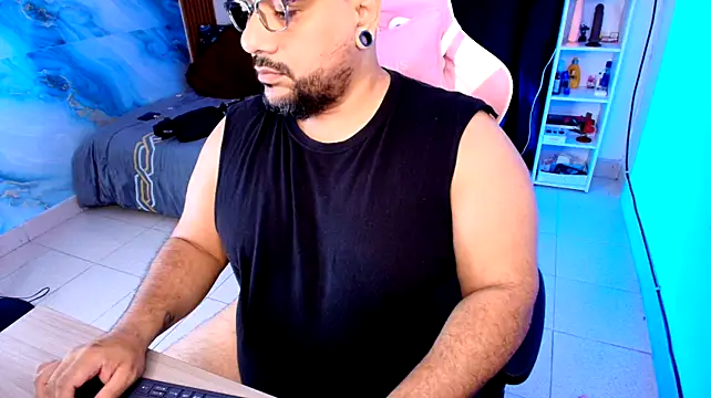 צ'אט XXX בשידור חי של jacoob_woods