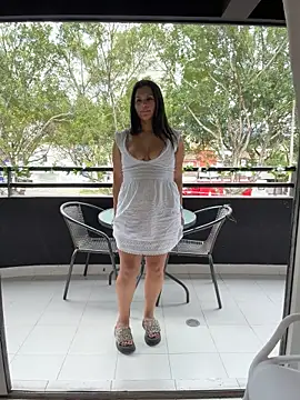 Sofia_Convers 即時 XXX 聊天