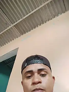 عرض كام HOTRAINYGOLDEN