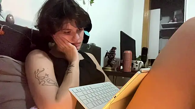צ'אט XXX בשידור חי של HeyFriren