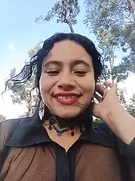 Czat XXX na żywo – Yaya_paid
