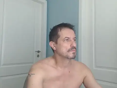 Czat XXX na żywo – MisterFaithRO