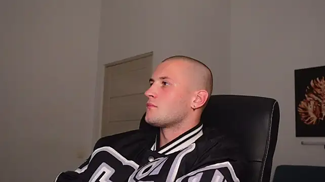 Онлайн чат XXX Igor_Wilde